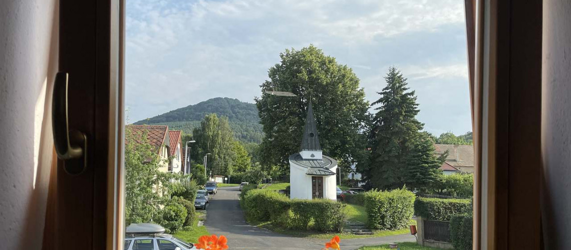 pohled-z-okna-k-nezaplaceni-fc41-.jpeg