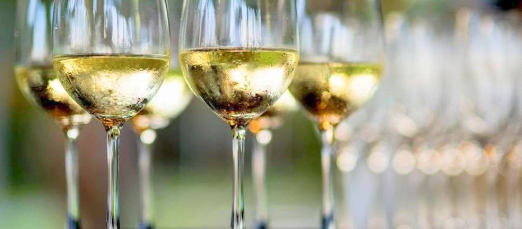 Víno_sklenky (1).jpg